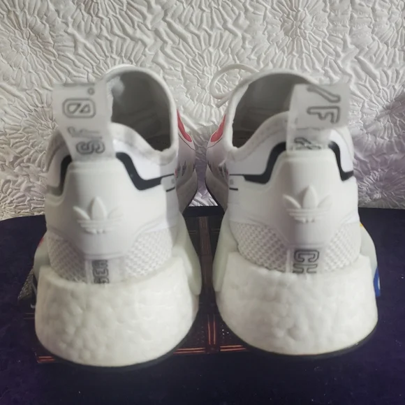 adidas gazelle silver green womens Adidas NMD R1 Spectoo – Futuristic Design with Boost Comfort – Trade Sports main image 0